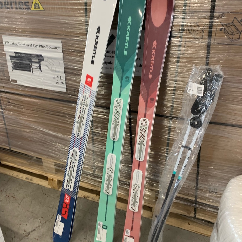 ⛷TOP QUALITY ⛷skis AND POLES⛷